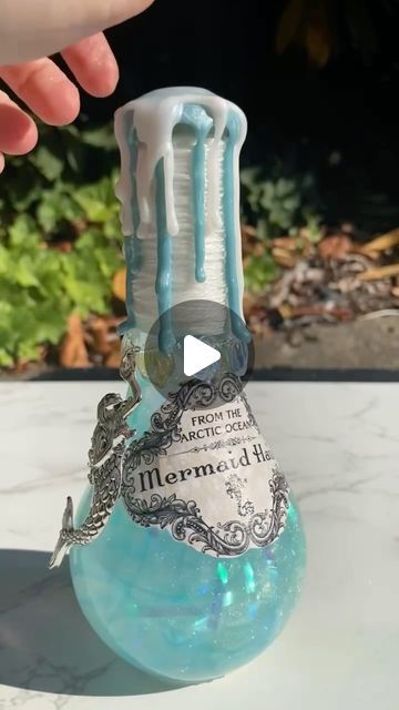 How To Make Potion Bottles Diy, Diy Potion Bottles Halloween, Decorative Potions, Diy Harry Potter Potions, Potion Bottles Diy, Mermaid Potion, Witch Potion Bottles, Arctic Mermaid, Diy Potion Bottles