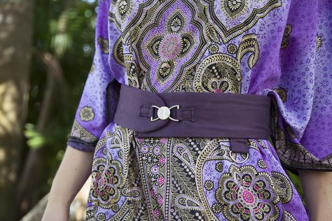 Fabric belts are pretty easy to make, and I'll show you how to make them stiff enough to support bags, knives, mugs, or whatever else you can think of... Diy Belts, Sewing Bags, Big Shirt, Sew Easy, Utility Belt, Refashion Clothes, Fabric Belt, Diy Fabric, Sewing Patterns Free