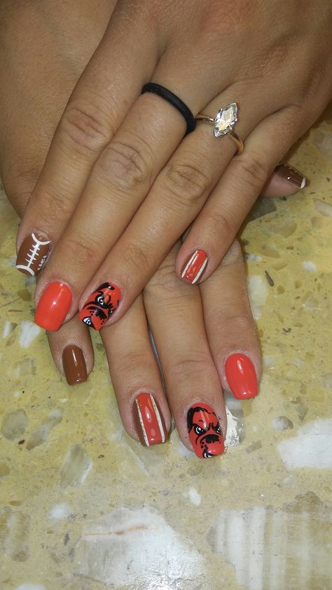 Its football season for brownie fans ! Are you ready? Step your game up! #cleveland #cle #216 #nfl Cleveland Browns Nail Art, Cleveland Browns Nails Design, Cleveland Browns Nails, Football Season Nails, Football Nails Design, Football Nail Designs, Marble Nails Tutorial, Sports Makeup, Sports Nails