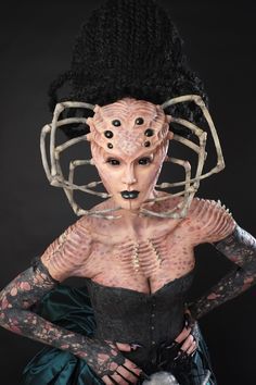 Ah its too good!!!! Alien Spider, Model Wardrobe, Cinema Makeup School, Cinema Makeup, Monster Makeup, Lab Work, Prosthetic Makeup, Horror Make-up, Creepy Halloween Makeup