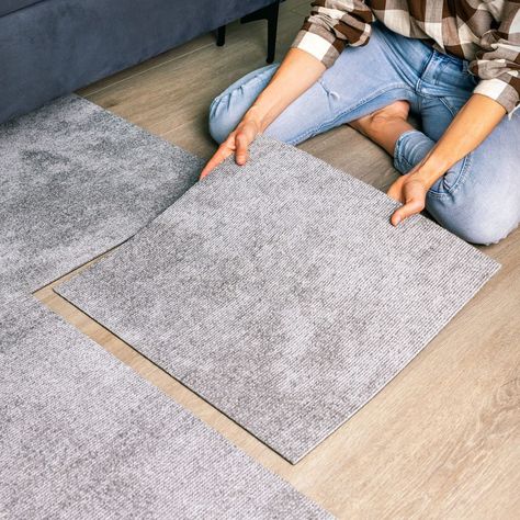 Carpet Tiles Diy, How To Lay Carpet, Install Carpet, House Carpet, Camper Repair, Modular Carpet, Square Tiles, Winter Ball, Carpet Squares