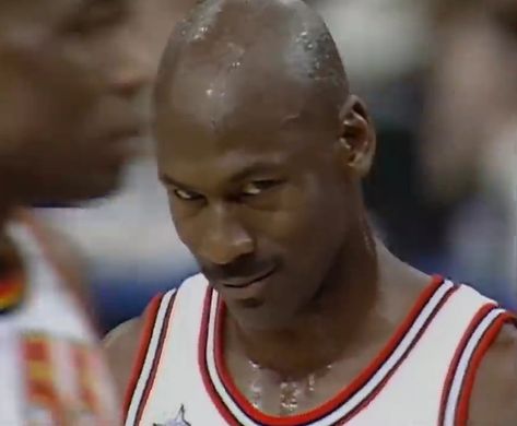 Sports Reaction Pic, Nba Funny Faces, Michael Jordan Funny, Funny Nba Pictures, Michael Jordan Meme, Michael Jordan Face, Jordan Meme, Zapatillas Nike Basketball, Michael Jordan Photos