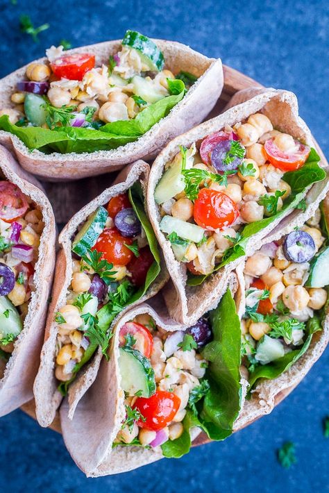 These Easy Greek Chickpea Salad Pitas are a delicious and healthy 15 minute no cook meal! They're vegan and can easily be made gluten free! These pitas are filled with protein packed chickpeas and tons of fresh vegetables. They're great for a filling lunch or easy vegan dinner! #greekpitas #chickpeasalad #vegan #lunch #dinner Healthy Vegetarian Meal Plan, Greek Chickpea Salad, Greek Chickpeas, Pita Recipes, Vegetarian Meal Plan, Vegan Recipes Beginner, Filling Lunch, Easy Vegan Dinner, Veg Dishes