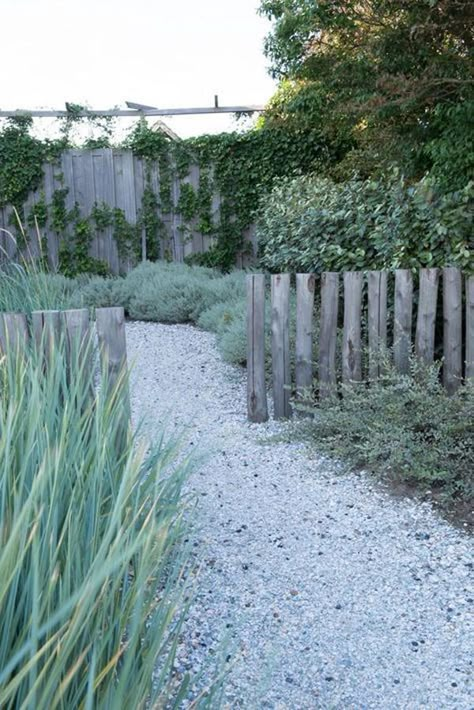 20 Gorgeous Coastal Gardens Like A Paradise | Home Design And Interior Seaside Garden, Coastal Gardens, Garden Types, Native Garden, Vegetable Garden Design, Beach Gardens, Back Gardens, Interior Garden, Garden Fencing