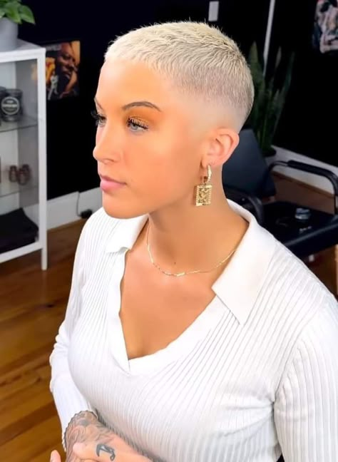 Black Womens Fade Haircut Short Hair, Buzz Cut Women Round Face, Short Haircut For Round Faces, Short Buzzed Hair, Very Short Pixie Haircut, Fade Haircut Women, Super Short Pixie Cuts, Very Short Pixie, Haircut For Round Faces