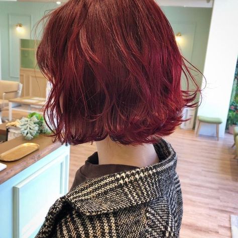 Red Bob Hair, Short Red Hair, Red Hair Inspo, Wine Hair, Hair Color Streaks, Dark Red Hair, Hair Aesthetic, Pretty Hair Color, Haircut And Color