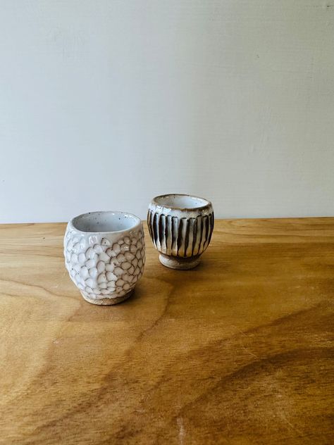 Ceramic Shot Glasses Handmade, Clay Toothpick Holder, Pottery Shot Glasses, Clay Shot Glasses, Shot Glass Ideas, Shot Glasses Diy, Ceramic Shot Glasses, Clay Incense, Pottery Pinch Pot