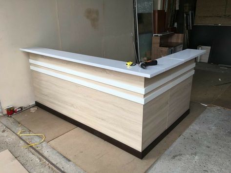 Cashier Table Design Ideas, Counter Table Design Shop, Shop Counter Ideas, Counter Design Shop, Counter For Shop, Cash Counter Design, Front Desk Counter, Office Counter Design, Counter Shop