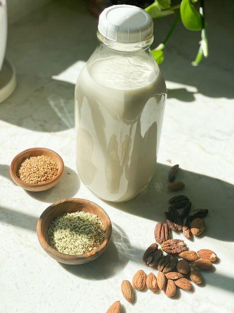 Homemade Vegan Almond, Pecan, Hemp & Flax Milk Healthy Baking Snacks, Shayna's Kitchen, Hemp Milk Recipes, Vegetarian Diet Recipes, Pecan Milk, Flax Milk, Baking Snacks, Snacks Sweet, Hemp Milk