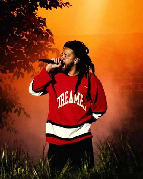 Photography by @pleckham J Cole Aesthetic, J Cole Dreamville, Jermaine Cole, Celebrity Photography, Rap Wallpaper, J Cole, Hip Hop Culture, Instagram Photography, Cover Art