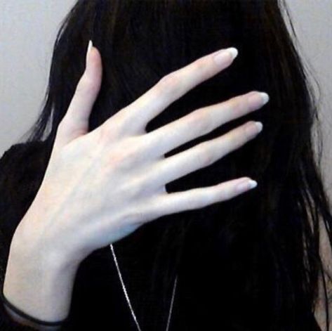 Pale White Skin, Hand Reference, Nail Tattoo, Pretty Hands, White Hands, Body Inspiration, Pale Skin, Perfect Body, Natural Nails