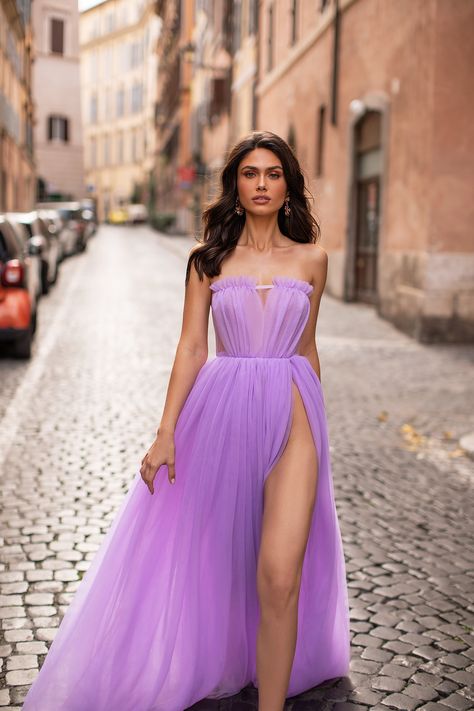 Victoria Brono, Lilac Outfits, Vestido Color Lila, Crown Centerpiece, Lavender Prom Dresses, Alamour The Label, Womens Bridesmaid Dresses, Lavender Dress, Bridesmaid Dresses Strapless