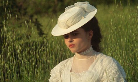 Lucy Honeychurch, Edwardian Costumes, Edwardian Hat, A Room With A View, Memoirs Of A Geisha, Becoming Jane, Room With A View, Helena Bonham, Maggie Smith