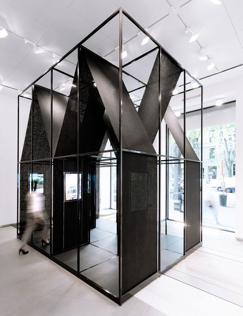 SET architects wraps steel-framed installation with black cloth Exhibition Design Ideas, Pop Up Exhibition, Temporary Exhibition, Temporary Architecture, Kiosk Design, Exhibition Stand Design, Exhibition Booth Design, Exhibition Display, Exhibition Booth