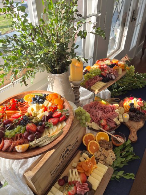 Eucalyptus Grazing Table, 20 Person Grazing Table, Charcuterie And Dessert Table, Diy Charcuterie Table Wedding, Diy Grazing Table Simple, Round Grazing Table Wedding, Small Appetizer Table Display, Small Grazing Table Ideas Diy, Layered Charcuterie Table