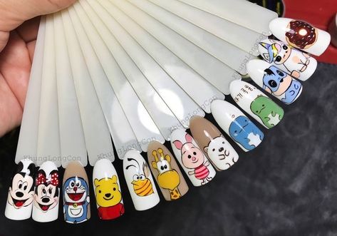 Easter Nails Ideas, Nail Art Wheel, Cartoon Nail Designs, Spring Nails 2023, Make Nails, Disney Inspired Nails, Disney Acrylic Nails, Kutek Disney, Crazy Nail Art