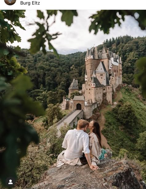 Travel Poses, Couple Travel Photos, Travel Pose, Germany Trip, Castle Combe, Couple Photo Ideas, Couple Ideas, My New Life, Inspiring Photos