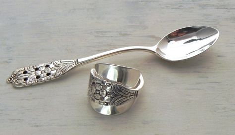 Pink Gemstone Bracelet, Silver Spoon Jewelry, Fork Jewelry, Flatware Jewelry, Womens Silver Jewelry, Silver Jewelry Diy, Silver Spoon Ring, Silverware Jewelry, Spoon Ring