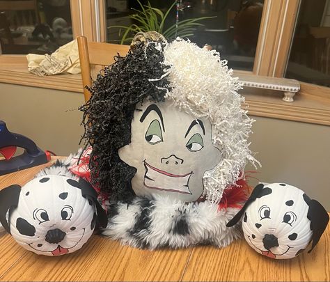 Dalmation Pumpkin Decorating, Pumpkin Painting Ideas 3 People, Disney Villain Pumpkin Painting, Outrageous Pumpkin Decorating, 101 Dalmations Pumpkin Decorating, Cruella Deville Pumpkin Painting, Pumpkin Contest Ideas No Carve Disney, Villain Pumpkin Painting, Pumpkin Painting Ideas Creative Scary