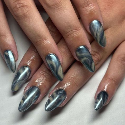 Blue Style Nails, Long Nail Colors, Chrome Crocodile Nails, Monochrome Nail Designs, Black Nails With Design, Gel Builder Nails, Sea Witchery, Nail Art New, Nails Thanksgiving