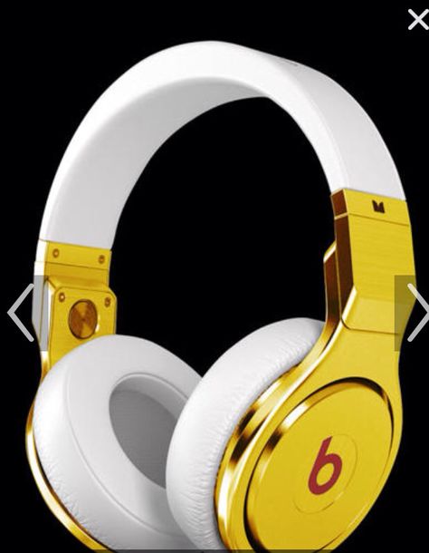 Beats by dr Dre gold Gold Beats Headphones, Gold Beats, Gold Headphones, Headphones Beats, Wireless Beats, Dre Headphones, Cute Headphones, Headphones Wireless, Beats Studio