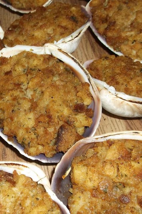 Stuffed Clams Recipe New England, Baked Stuffed Clams Recipe, Stuffed Clams Baked, Clam Stuffing Recipe, Stuffed Clams Recipe, Clams Casino Recipe, Baked Clams Recipe, Clam Appetizers, Maryland Recipes