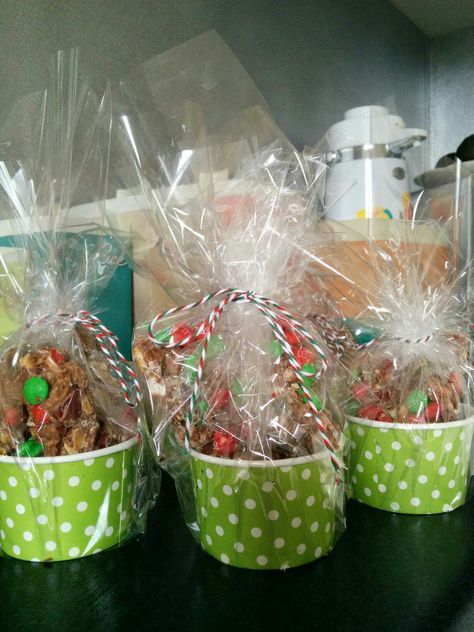 Christmas Lollies Ideas, Lolly Bags, Xmas 2022, Bag Ideas, 6th Birthday, Garden Party, Gift Bag, Gift Wrapping, Easter