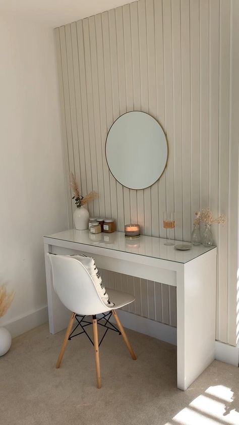 the_robinsonfamily_abode on Instagram: ~ SLAT PANELLING ~ This is your reminder that if you have an empty wall and want to make a big impact - DO IT! So easy, cheap & effective… Slat Panelling, Small Dressing Table, Easy Cheap, Empty Room, Panel Dress, Empty Wall, Bed Room, Dressing Room, Dressing Table