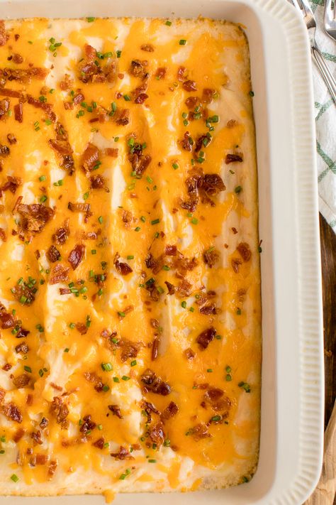 Twice Baked Potato Casserole - Far less labour intensive than traditional twice-baked potatoes, but with all the cheese, bacon and green onion flavours you love. This side dish pairs well with everything! Smothered Potatoes, Twice Baked Potato Casserole, Potatoes Casserole, Twice Baked Potato, Simply Stacie, Twice Baked Potatoes Casserole, Baked Potato Casserole, Potato Recipes Side Dishes, Making Mashed Potatoes