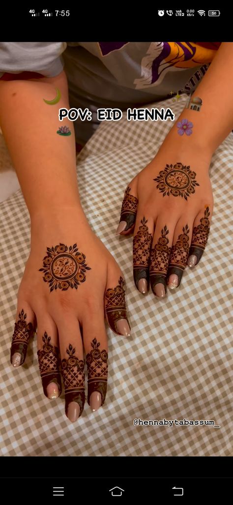 Thick Mehndi Designs, Simple Aesthetic Mehndi Designs, Mandala Mehandi, Simple Henna Designs Hand, Henna Designs Back, Mehndi Mehndi, Henna Inspired Tattoos, Mehndi Designs Bridal Hands, Latest Henna Designs