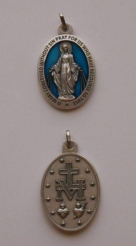 Our Lady Of The Miraculous Medal, Grace Picture, Our Lady Of Grace, Going To Church, Mama Mary, Queen Of Heaven, Blessed Mother Mary, Saints Medals, Heart Of Jesus