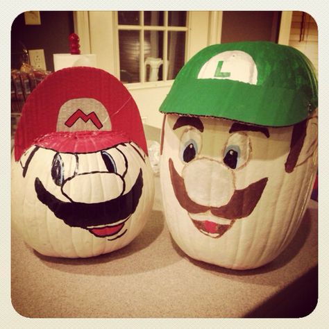 Mario and luigi pumpkins Luigi Pumpkin, Mario Pumpkin, Story Book Pumpkin, Character Pumpkins, Disney Coco, Pumpkin Decorating Contest, Super Mario And Luigi, Pumpkin Contest, Painted Pumpkin