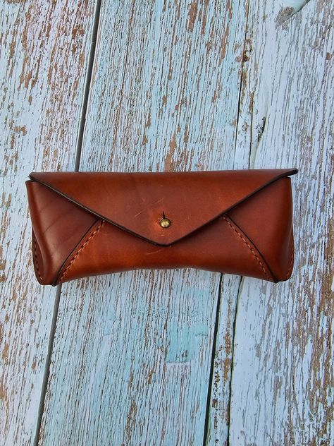 Leather Glasses Case, Handmade Christmas Gifts, Leather Gifts, Eye Wear Glasses, Color Tag, Spiritual Jewelry, Handcrafted Leather, Nice Leather, Glasses Case