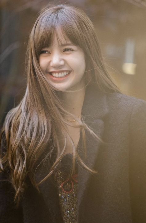 Blackpink House, Lisa Hair, Lisa Bp, Lisa Blackpink Wallpaper, Lalisa Manobal, Aesthetic Beauty, Jennie Lisa, Blackpink Photos, Lalisa Manoban