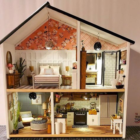 Ikea Dollhouse, Diy Barbie House, Dollhouse Design, Modern Dollhouse Furniture, Doll Furniture Diy, Mini Stuff, Dolls Diy, Diy Barbie Furniture, Doll House Plans