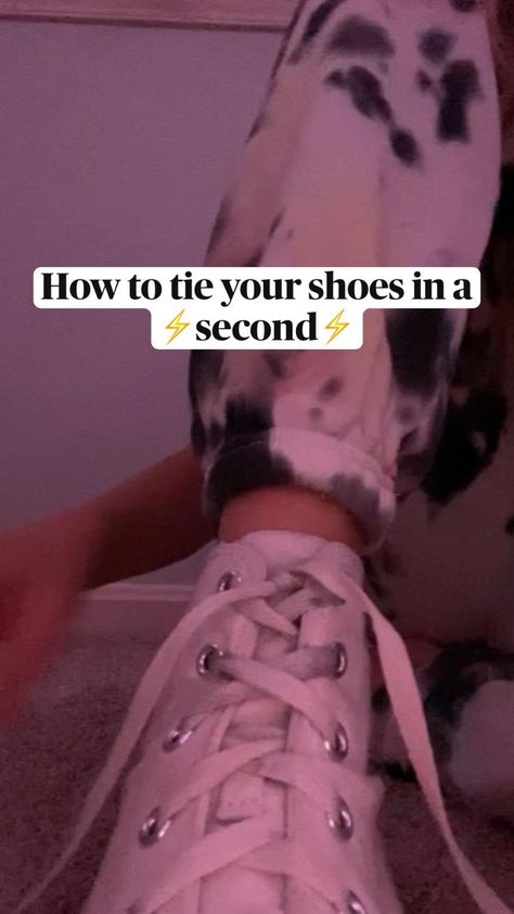 How to tie your shoes in a ⚡️second⚡️ | Pinterest Tie Your Shoes, Ways To Lace Shoes, Social Life Hacks, What To Do When Bored, Seni Dan Kraf, Things To Do When Bored, Diy Clothes Life Hacks, Everyday Hacks, Teen Life Hacks