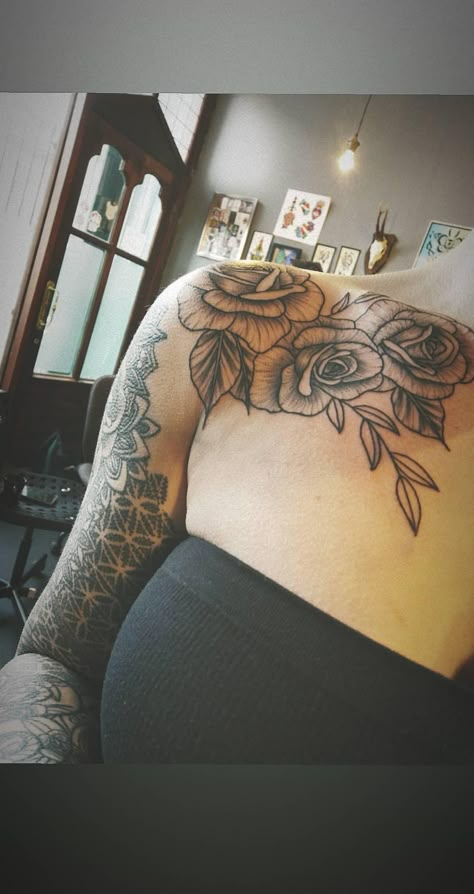 Chest Cover Up Tattoo Female Black, Black Female Chest Tattoo Ideas, Rose Tattoo On Shoulder For Women, Shoulder Chest Tattoo Female Cover Up, Side Chest Tattoos For Women, Roses Chest Tattoo Female, Roses On Chest Tattoo, Flower Chest Tattoo Female Upper, Chest Rose Tattoo Female