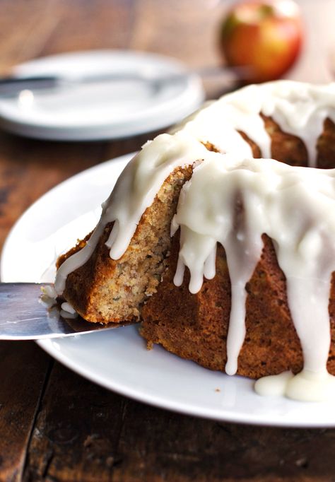 Whole Wheat Honey Apple Bundt Cake Honey Bundt Cake, Apple Bundt Cake Recipes, Bundt Cake Recipes, Apple Bundt Cake, Apple Honey, Bundt Cake Pan, Apple Cake Recipes, Healthy Apple, Bundt Cakes Recipes