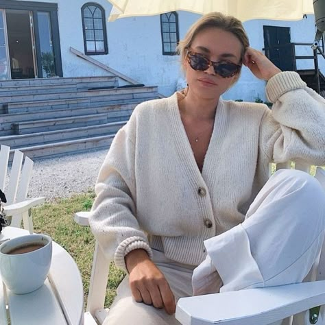 Copenhagen Outfit, Always Look Put Together, Stockholm Outfit, Coastal Grandmother Aesthetic, Grandmother Aesthetic, Look Put Together, Estilo Preppy, Mode Inspo, Style Summer