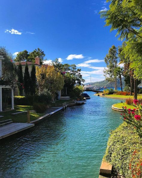 GOCEK,FETHIYE A small town 'Gocek' in Fethiye, Turkey! 💙 📷 @mustafa.kircil Turkey Culture, Fethiye Turkey, Mediterranean Aesthetic, Turkey Tour, Istanbul Photography, Travel Turkey, Turkey Istanbul, Boat Trip, Marmaris