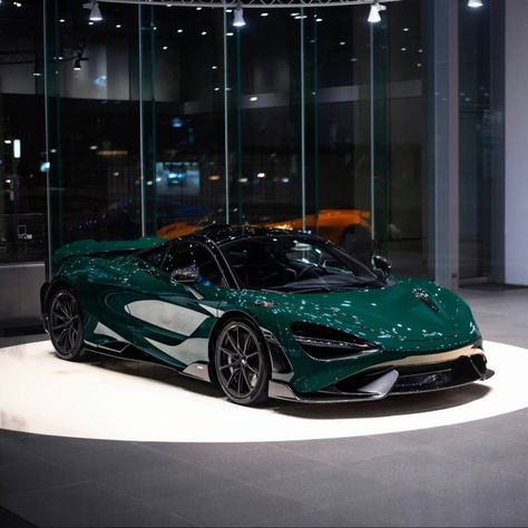 Green Mclaren, Green Lamborghini, Mclaren 765lt, Tmax Yamaha, Motorcross Bike, Mclaren Cars, British Racing Green, Racing Green, Green Photo