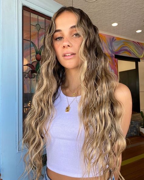 Mermaid Crimped Hair, Mermaid Waver, Long Wavy Mermaid Hair, Bellami Hair Extensions Bronde, Curly Hair Trends, Hair Waver, Cabello Hair, Hair Sketch, Curly Hair Wig