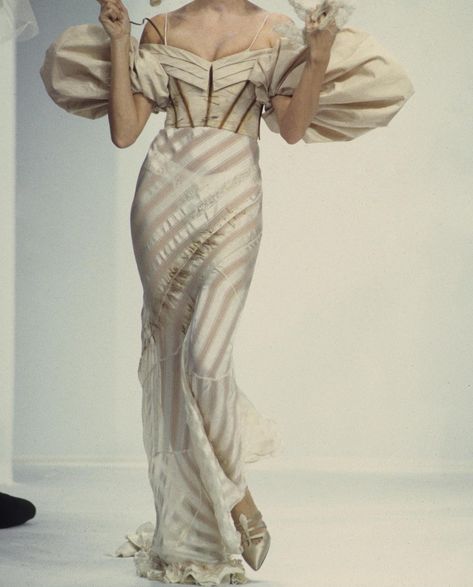 #Galliano 1993 rtw Outfits 60s, Runway Fashion Couture, Runway Outfits, 80s And 90s Fashion, Fashion Couture, Fairy Girl, John Galliano, Fashion Stylist, Fancy Dresses