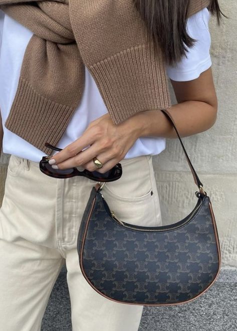 Celine Handbag Outfit, Ava Celine Bag, Celine Ava Outfit, Celine Ava Bag Outfit, Celine Ava Bag, Tas Celine, Celine Ava, Old Money Summer Outfits, Celine Purse