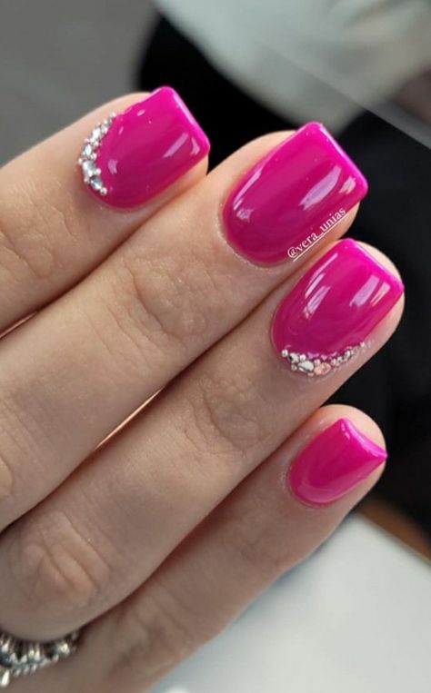 Cerise Pink Nails Designs, Fuschia Nails Gel, Fuscia Nails Design, Fushia Nail Designs Ideas, Fushia Nail Color, Hot Pink Nails Ideas, Fucsia Nails, Fuschia Nails, Fuchsia Nails