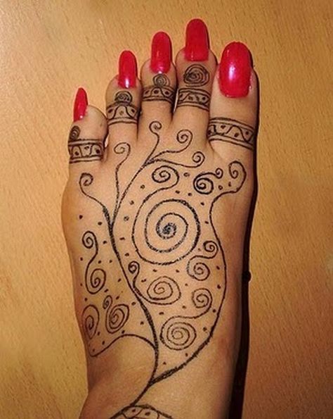 Sharpie henna tat and some ugly feet/nails! Mehndi Designs Elegant, Mehndi Designs Latest Simple, Beautiful Toe Nails, Easy Mehndi Designs For Beginners, Henna Tattoo Foot, Elegant Mehndi Designs, Latest Finger Mehndi Designs, Elegant Mehndi, Really Bad Tattoos