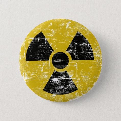 Radioactive Symbol, Pin Button Design, Punk Fashion Diy, Diy Kandi, Pin Button Badges, Pin Ideas, Cute Tiny Tattoos, Friend Cartoon, Diy Pins