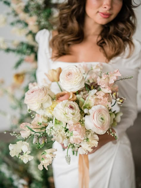 White Muscari, Spring Installation, Blush Bridal Bouquet, Bridal Bouquet Spring, Spring Wedding Bouquet, Bridal Bouquet Fall, Blush Wedding Flowers, Bridal Bouquet Flowers, White Bridal Bouquet