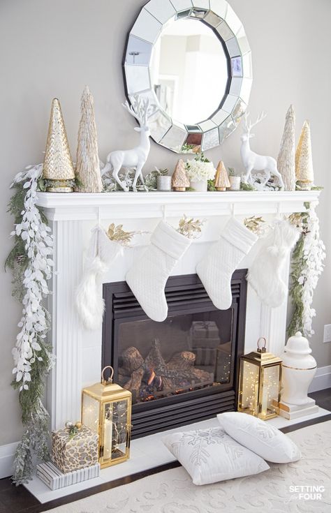 Deer Decorations, Mantel Decor Ideas, Christmas Mantel Decor, Elegant Christmas Decor, Christmas Tree Decorating Themes, Christmas Apartment, Glam Christmas, Christmas Mantle Decor, Christmas Fireplace Decor