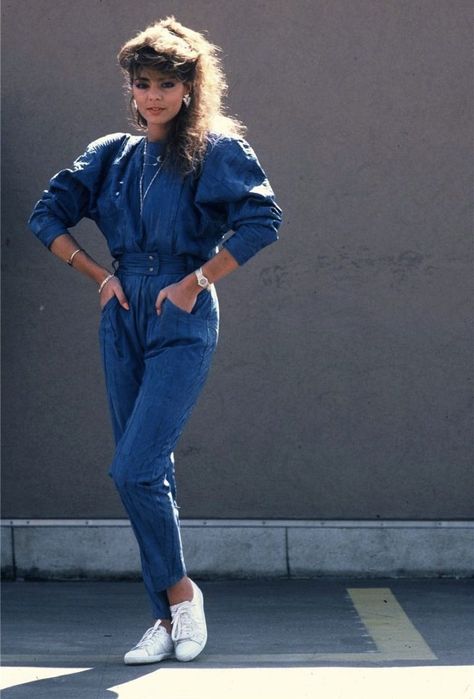 80s Fashion Denim, Denim One Piece, 1980s Outfits, 80s Womens Fashion, Style Année 80, 80s Fashion Outfits, 1980s Fashion Trends, Fashion Guys, Look 80s